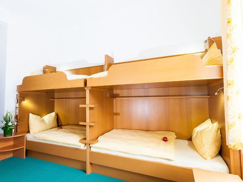 zimmerbild vierbettzimmer